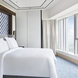 Four Seasons Hotel, Hong Kong