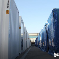 Worlds Containers Giant