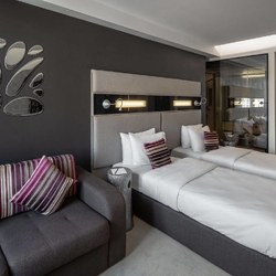 11 Mirrors Design Hotel