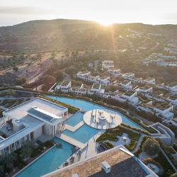 Amanzoe