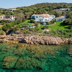 Luxury Esmeralda Real Estate srl