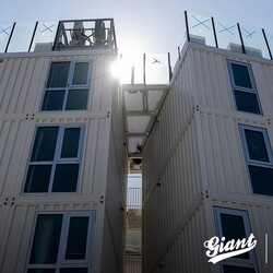 Worlds Containers Giant