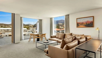 MACq 01 Hotel