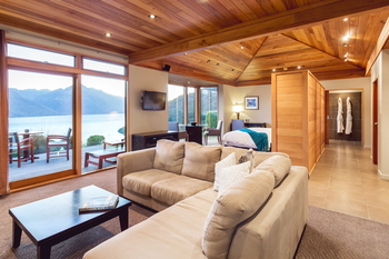 Azur Lodge