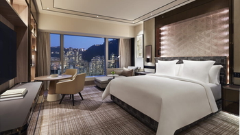 Four Seasons Hotel, Hong Kong