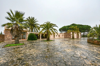 Property ServiceAzur: Your Premier Real Estate Agency on the Côte d'Azur