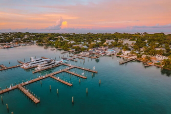 VALENTINES RESORT & MARINA