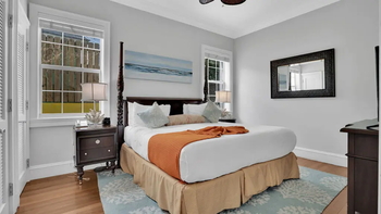 VALENTINES RESORT & MARINA