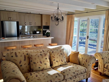 Treetops Lodge And Estate