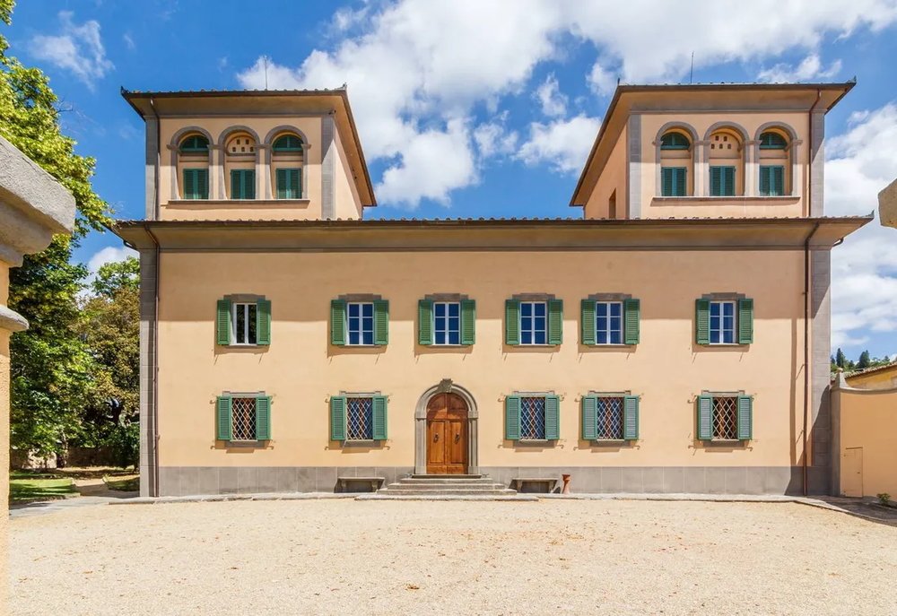 Discovering Handpicked Luxury Properties in Italy: Apolloni & Blom Real Estate Agency