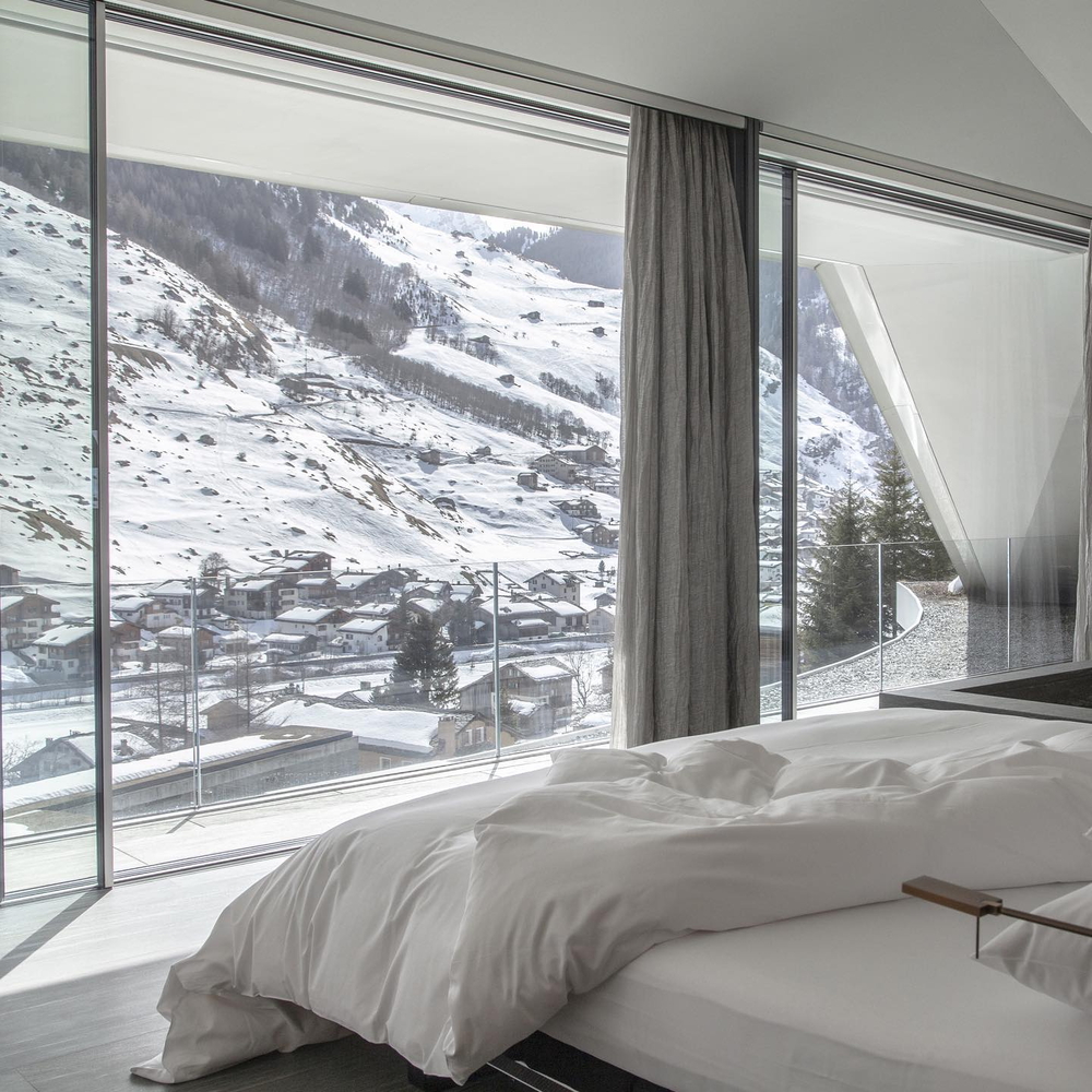 7132 Hotel