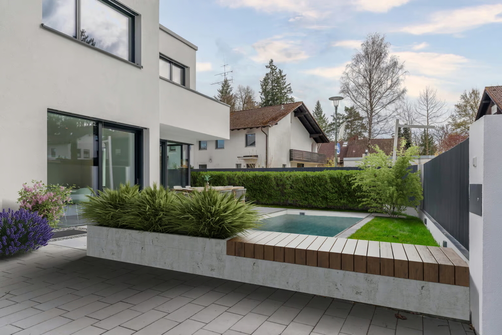Revolutionizing Real Estate: The Azury Real Estate Experience